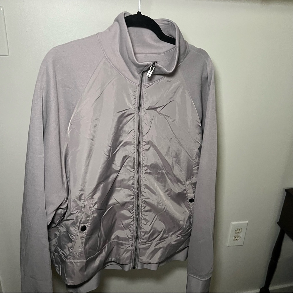 Under Armour Women’s XXL Layered Bomber Jacket Tetra Gray Dance Athleisure